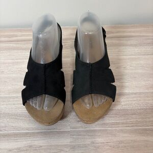 Clark’s Black Annadel Bari Suede Wedge Sandals